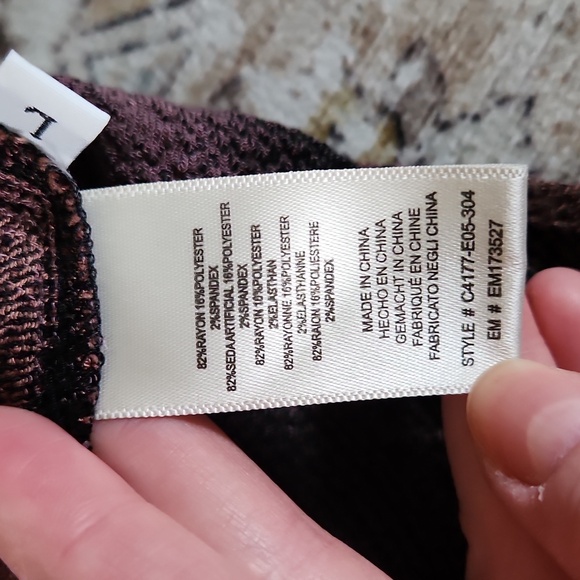 Cloth & Stone Women's Burgundy and Black Button Down Size Large - Picture 5 of 6